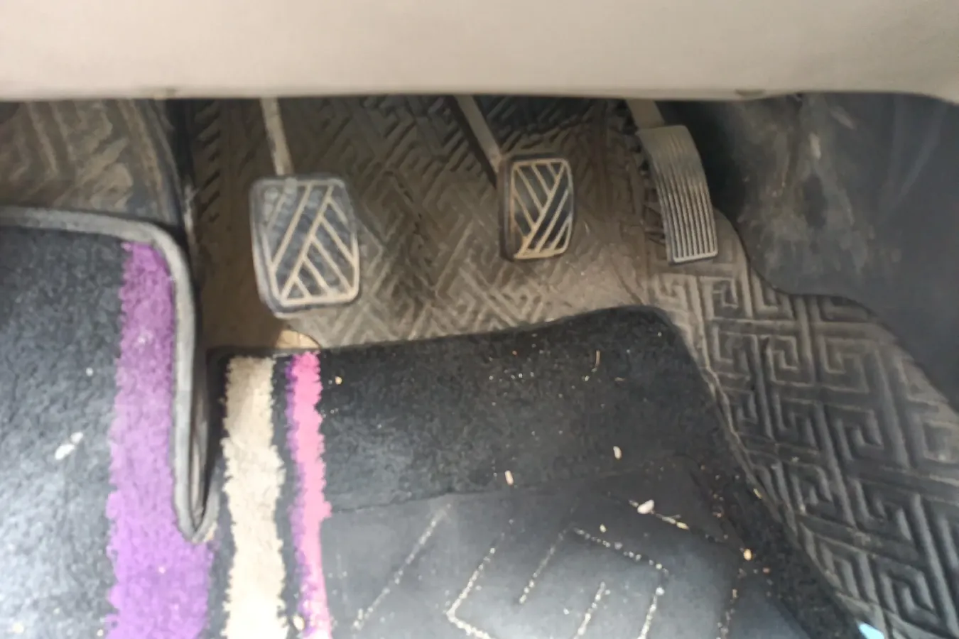 2011 Suzuki Liana 1.4L 99HP L4 5MT,autocango,china used car exporter,china ev exporter,chinese used car exporter,chinese used ev exporter