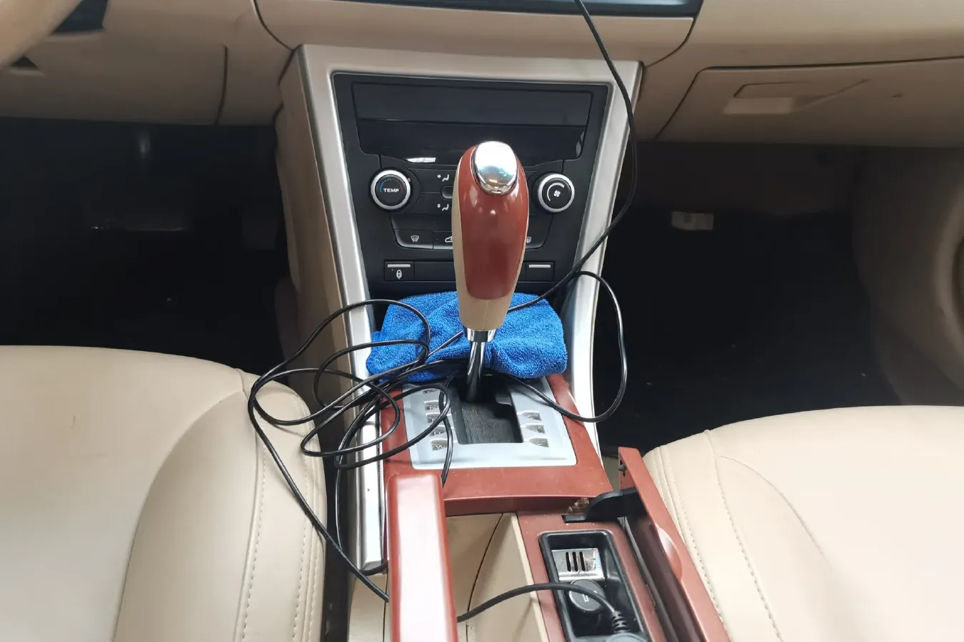 2010 Roewe 550 1.8L 133HP L4 5AT,autocango,china used car exporter,china ev exporter,chinese used car exporter,chinese used ev exporter