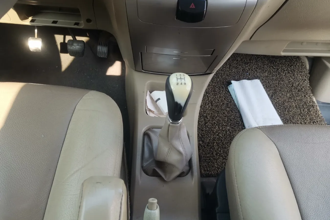 2009 Dongfeng YuXuan 2.0L 147HP L4 5MT,autocango,china used car exporter,china ev exporter,chinese used car exporter,chinese used ev exporter