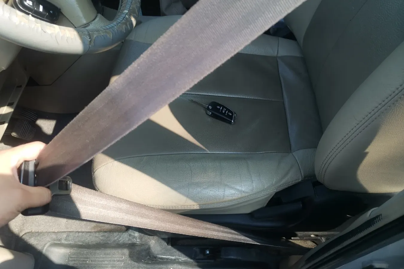 2009 Dongfeng YuXuan 2.0L 147HP L4 5MT,autocango,china used car exporter,china ev exporter,chinese used car exporter,chinese used ev exporter