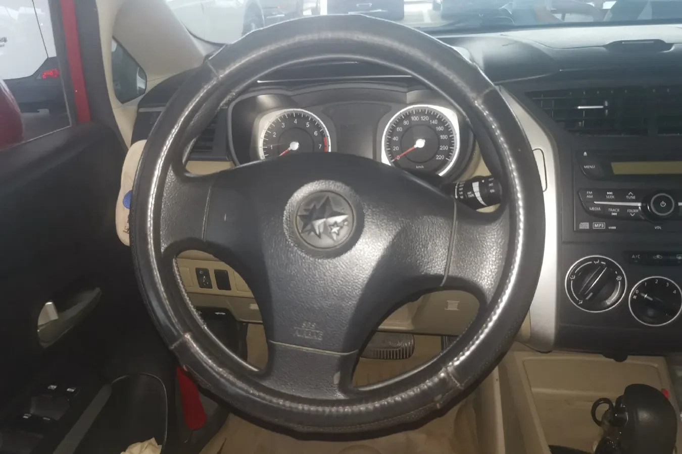 2012 Venucia R50 1.6L 117HP L4 4AT,autocango,china used car exporter,china ev exporter,chinese used car exporter,chinese used ev exporter