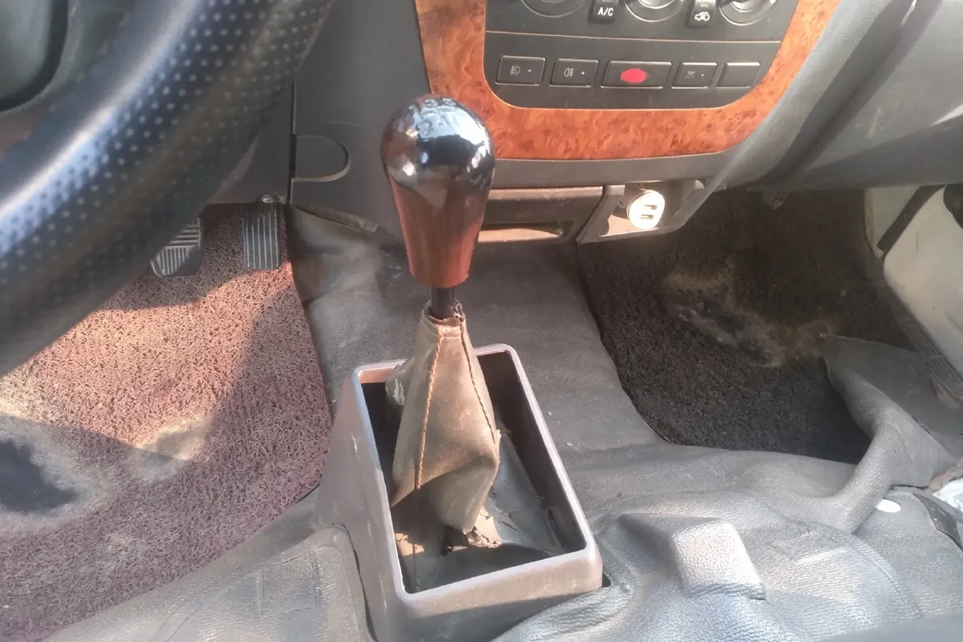 2015 KingLong JinWei 2.5T 88HP L4 5MT,autocango,china used car exporter,china ev exporter,chinese used car exporter,chinese used ev exporter