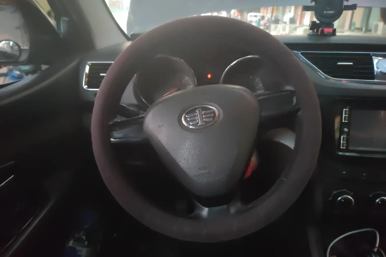 2015 FAW Senia S80 1.5L 109HP L4 5MT,autocango,china used car exporter,china ev exporter,chinese used car exporter,chinese used ev exporter