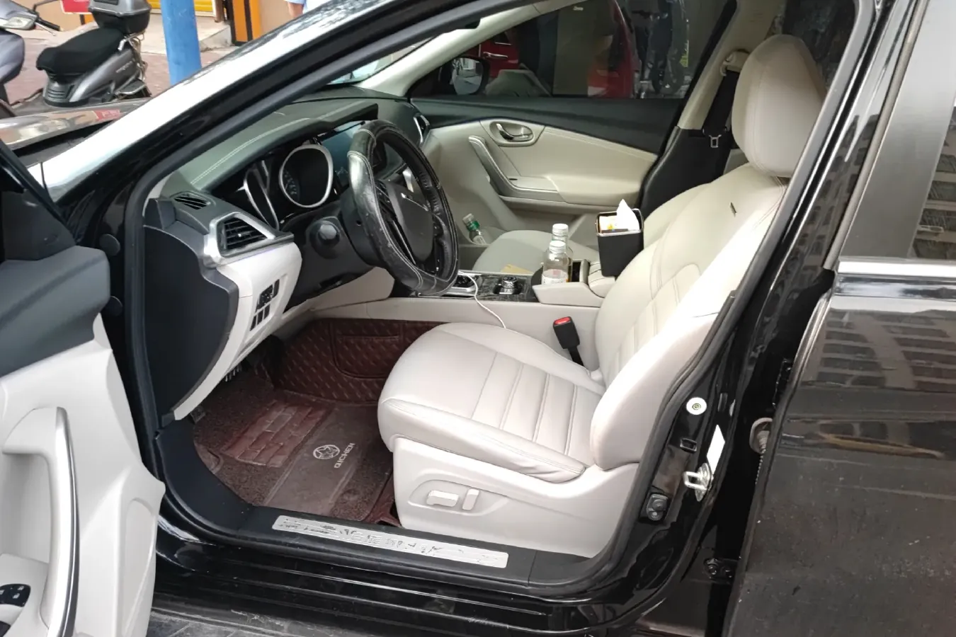 2017 Venucia T90 2.0L 144HP L4 CVT,autocango,china used car exporter,china ev exporter,chinese used car exporter,chinese used ev exporter