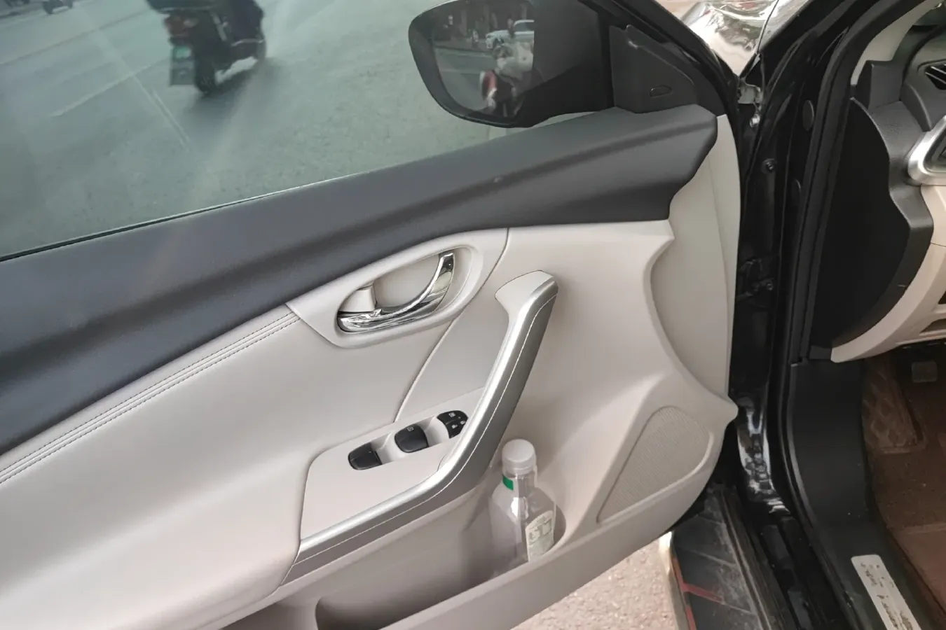 2017 Venucia T90 2.0L 144HP L4 CVT,autocango,china used car exporter,china ev exporter,chinese used car exporter,chinese used ev exporter