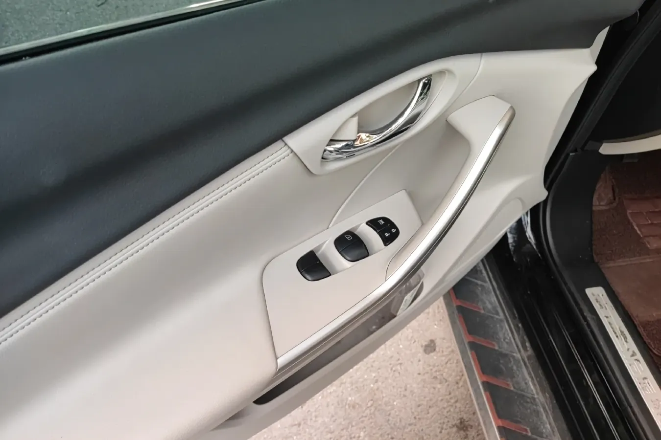 2017 Venucia T90 2.0L 144HP L4 CVT,autocango,china used car exporter,china ev exporter,chinese used car exporter,chinese used ev exporter