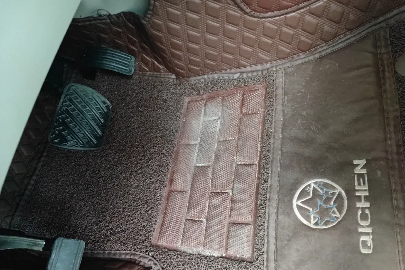 2017 Venucia T90 2.0L 144HP L4 CVT,autocango,china used car exporter,china ev exporter,chinese used car exporter,chinese used ev exporter