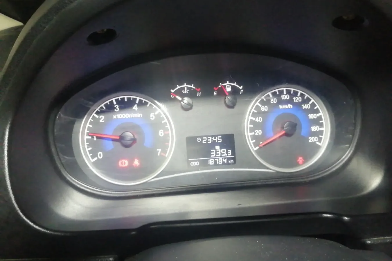 2014 DongFeng Fengon Fengon 330 1.5L 116HP L4 5MT,autocango,china used car exporter,china ev exporter,chinese used car exporter,chinese used ev exporter