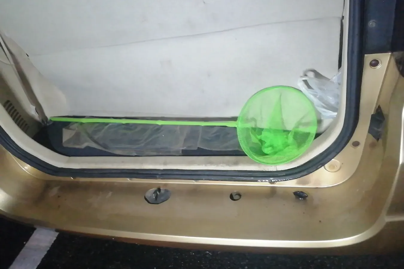 2014 DongFeng Fengon Fengon 330 1.5L 116HP L4 5MT,autocango,china used car exporter,china ev exporter,chinese used car exporter,chinese used ev exporter