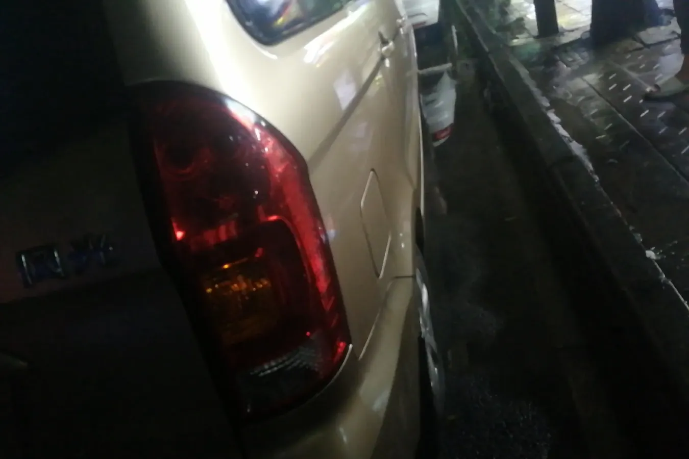 2014 DongFeng Fengon Fengon 330 1.5L 116HP L4 5MT,autocango,china used car exporter,china ev exporter,chinese used car exporter,chinese used ev exporter