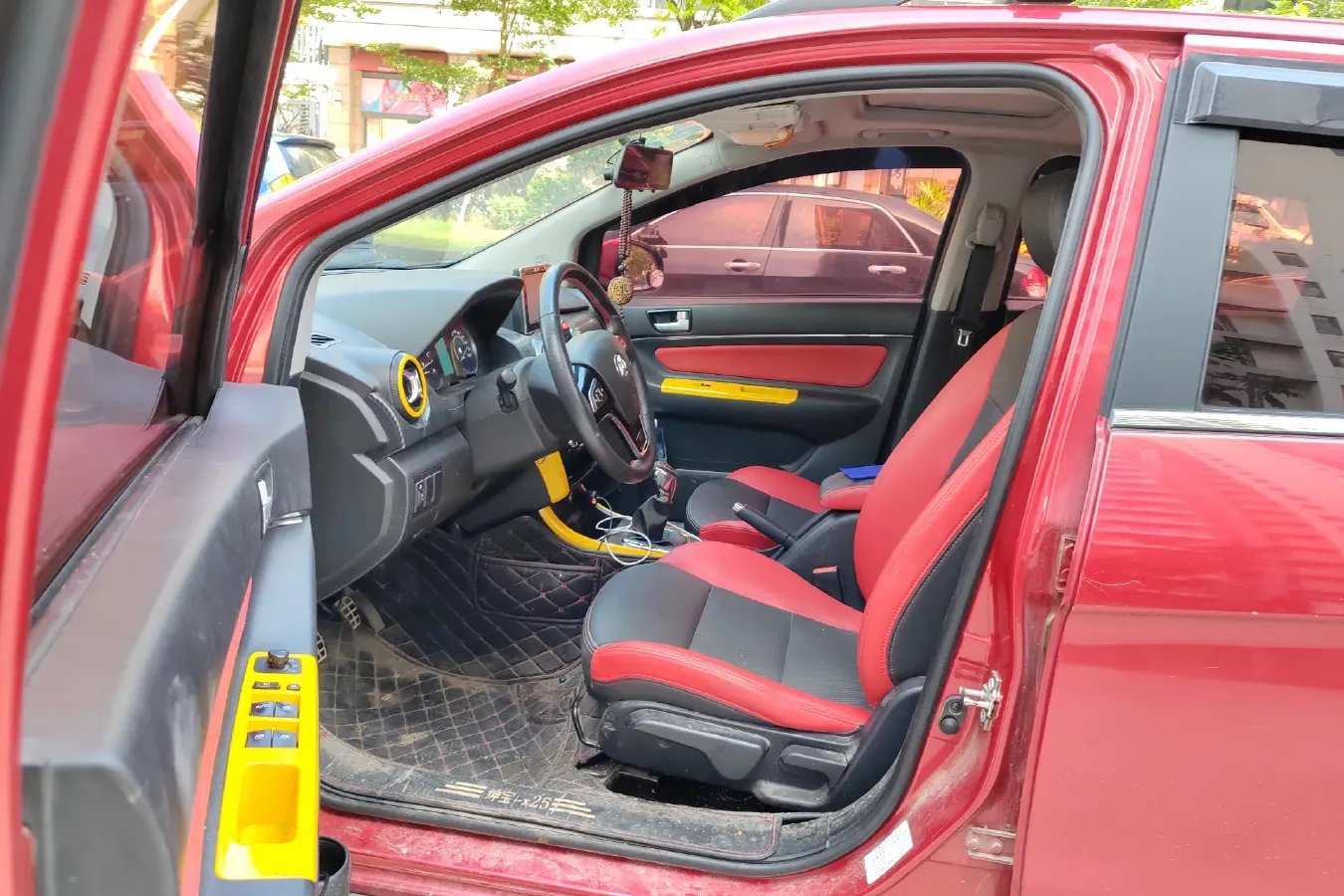 2015 BeiJing Auto Senova X25 1.5L 116HP L4 5MT,autocango,china used car exporter,china ev exporter,chinese used car exporter,chinese used ev exporter