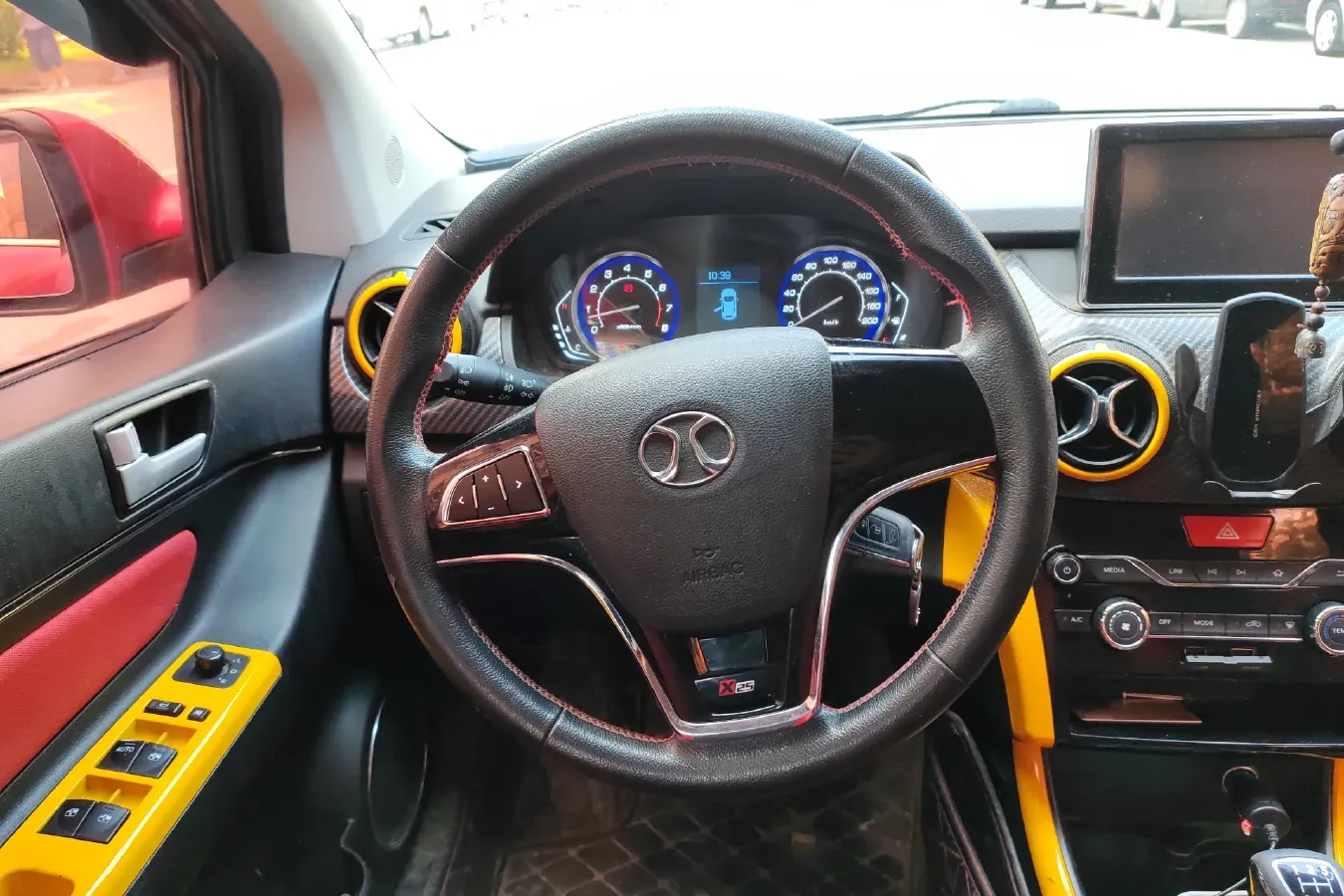 2015 BeiJing Auto Senova X25 1.5L 116HP L4 5MT,autocango,china used car exporter,china ev exporter,chinese used car exporter,chinese used ev exporter