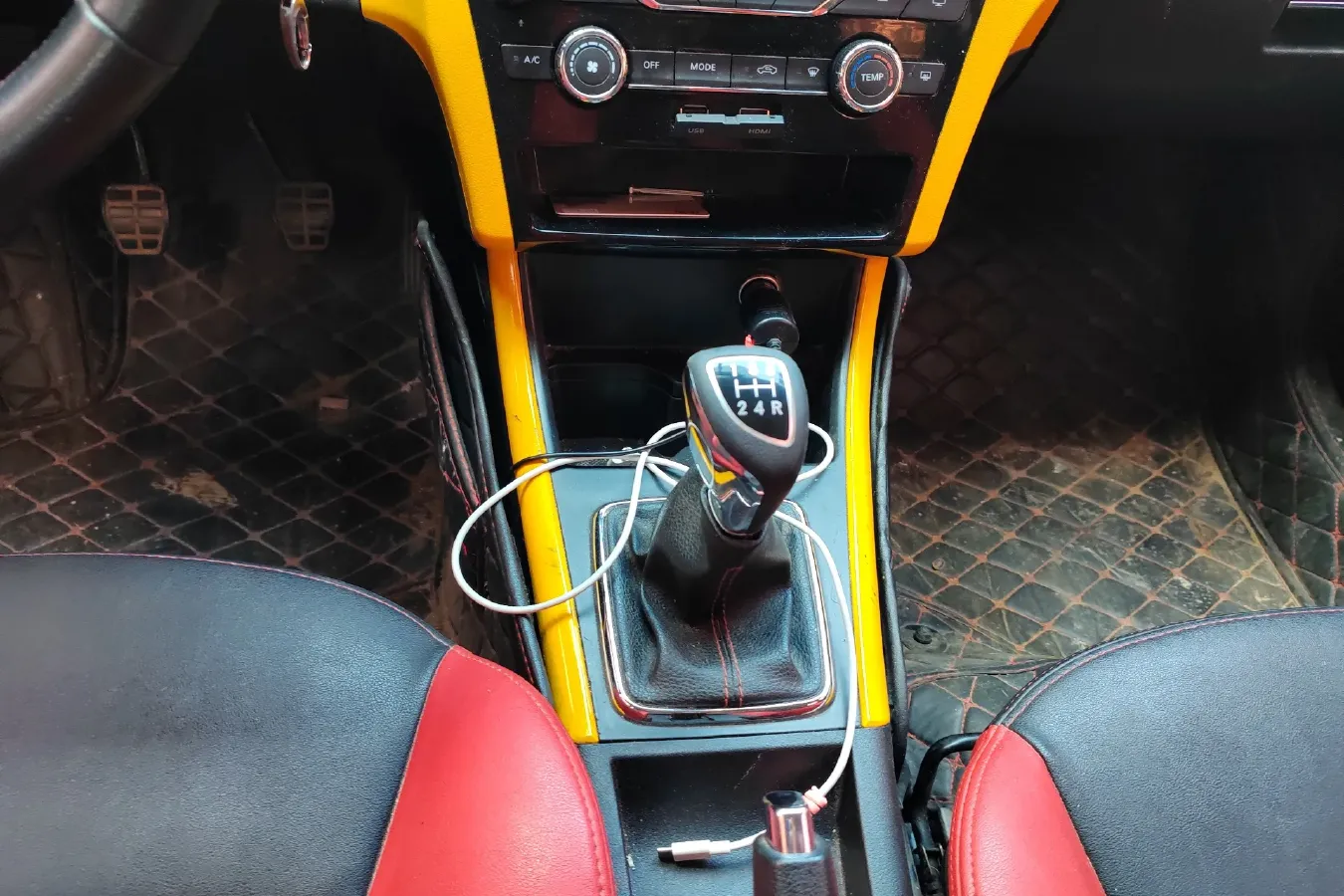 2015 BeiJing Auto Senova X25 1.5L 116HP L4 5MT,autocango,china used car exporter,china ev exporter,chinese used car exporter,chinese used ev exporter