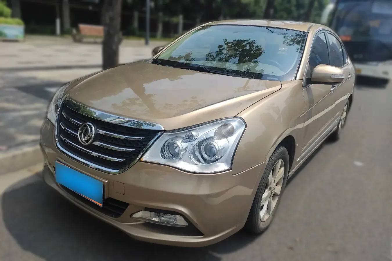 2012 DongFeng Aeolus A60 1.6L 117HP L4 5MT,autocango,china used car exporter,china ev exporter,chinese used car exporter,chinese used ev exporter