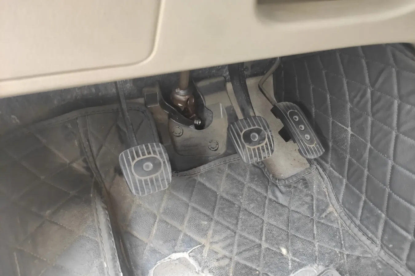 2012 DongFeng Aeolus A60 1.6L 117HP L4 5MT,autocango,china used car exporter,china ev exporter,chinese used car exporter,chinese used ev exporter