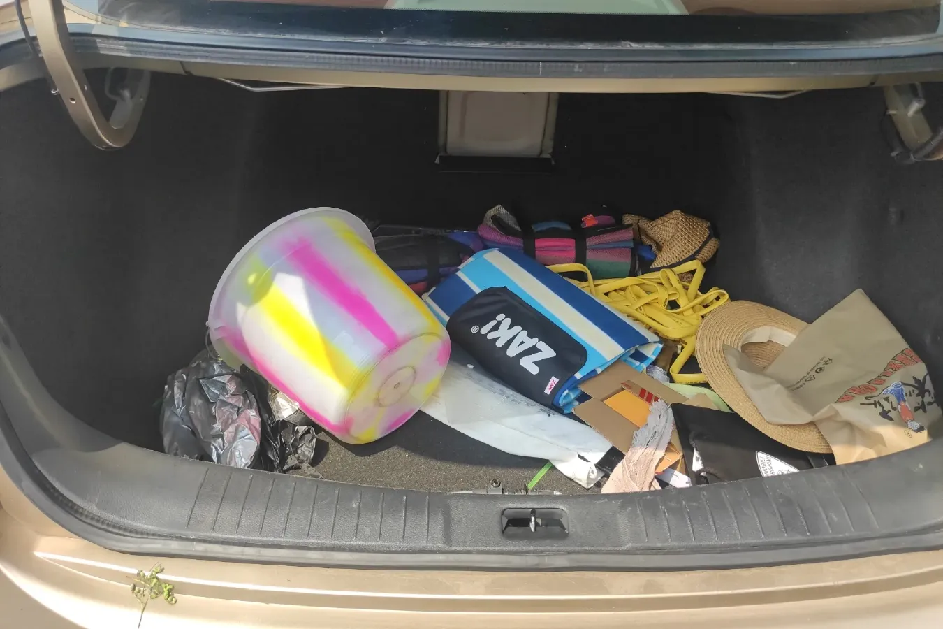 2012 DongFeng Aeolus A60 1.6L 117HP L4 5MT,autocango,china used car exporter,china ev exporter,chinese used car exporter,chinese used ev exporter