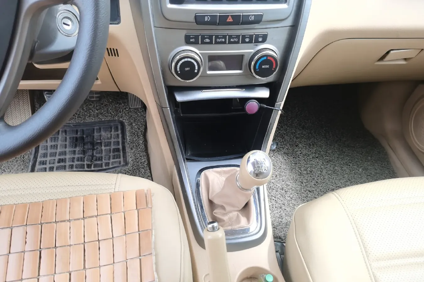 2012 Chery Tiggo 1.6L 126HP L4 5MT,autocango,china used car exporter,china ev exporter,chinese used car exporter,chinese used ev exporter