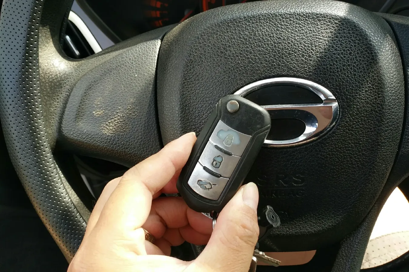 2013 GAC Trumpchi GA3 1.6L 122HP L4 5MT,autocango,china used car exporter,china ev exporter,chinese used car exporter,chinese used ev exporter