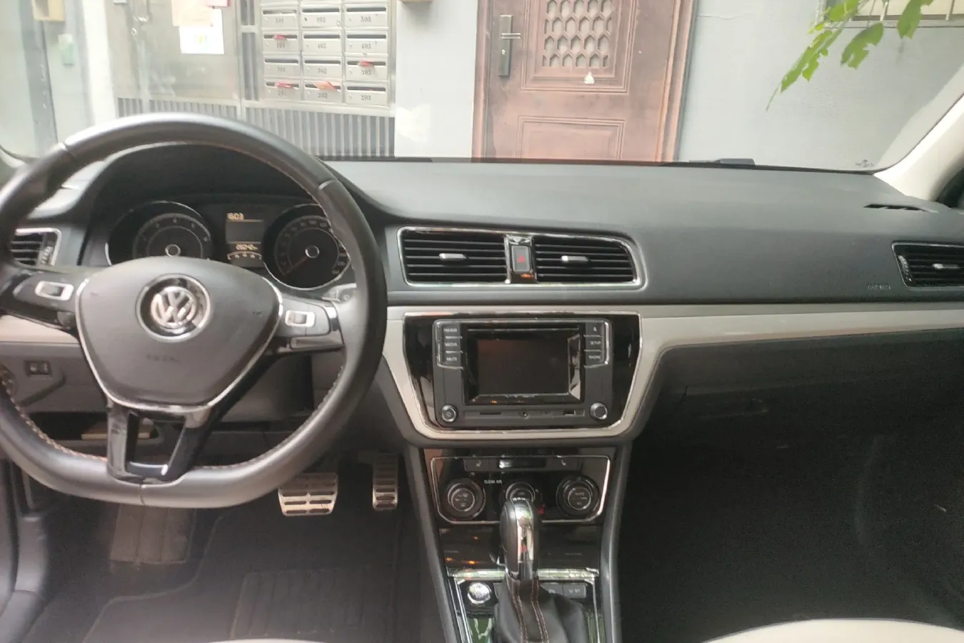 2016 Volkswagen Cross Lavida 1.4T 131HP L4 7DCT,autocango,china used car exporter,china ev exporter,chinese used car exporter,chinese used ev exporter