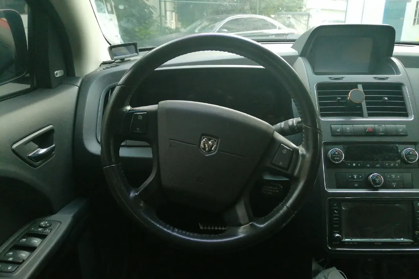 2011 Dodge JCUV 2.7L 185HP V6 6AT,autocango,china used car exporter,china ev exporter,chinese used car exporter,chinese used ev exporter