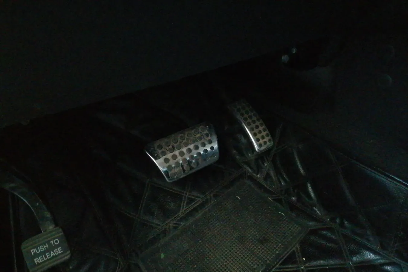 2011 Dodge JCUV 2.7L 185HP V6 6AT,autocango,china used car exporter,china ev exporter,chinese used car exporter,chinese used ev exporter