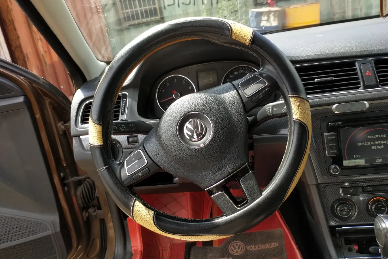 2014 Volkswagen Cross Lavida 1.4T 131HP L4 7DCT,autocango,china used car exporter,china ev exporter,chinese used car exporter,chinese used ev exporter