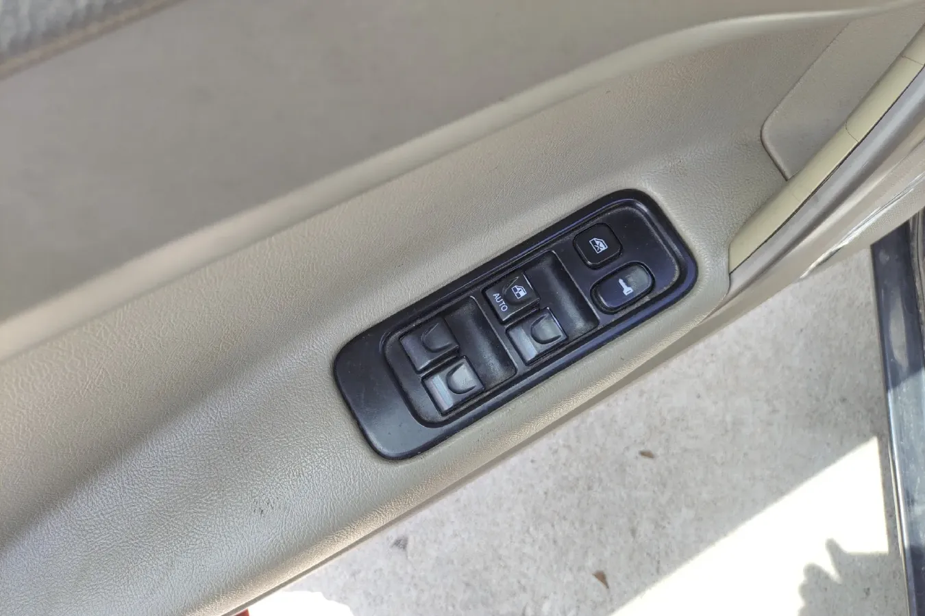 2010 JAC HeYue 1.5L 103HP L4 5MT,autocango,china used car exporter,china ev exporter,chinese used car exporter,chinese used ev exporter