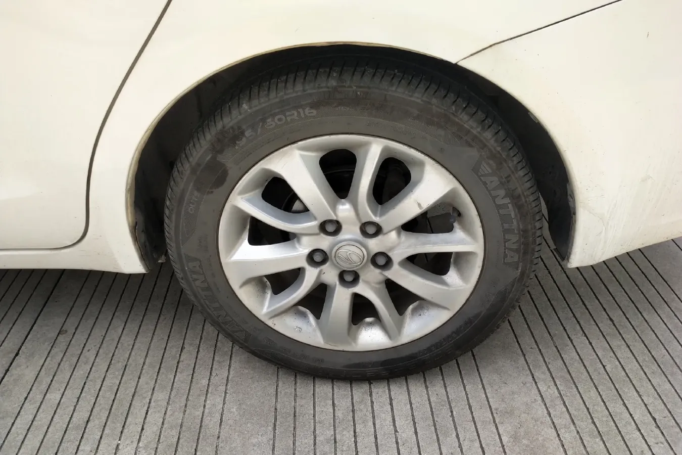 2014 Soueast V5 1.5L 120HP L4 5MT,autocango,china used car exporter,china ev exporter,chinese used car exporter,chinese used ev exporter