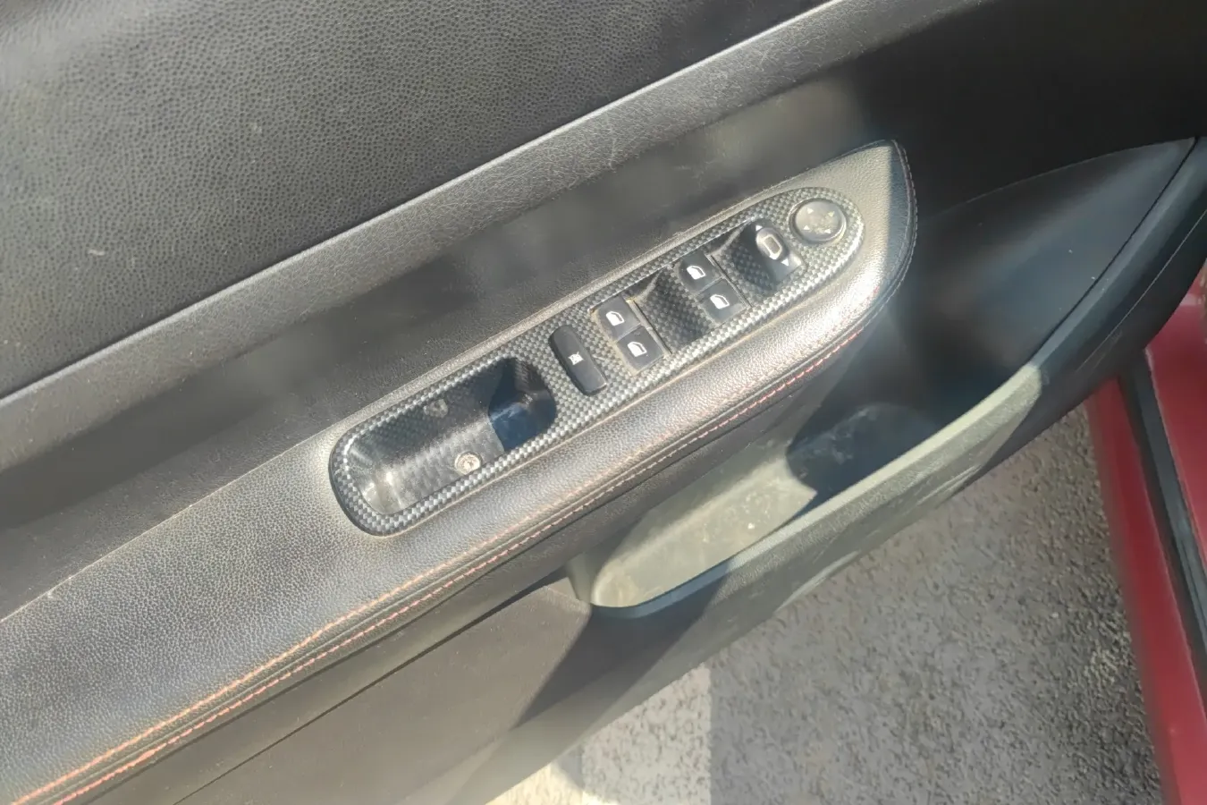 2007 Peugeot 307 1.6L 106HP L4 5MT,autocango,china used car exporter,china ev exporter,chinese used car exporter,chinese used ev exporter