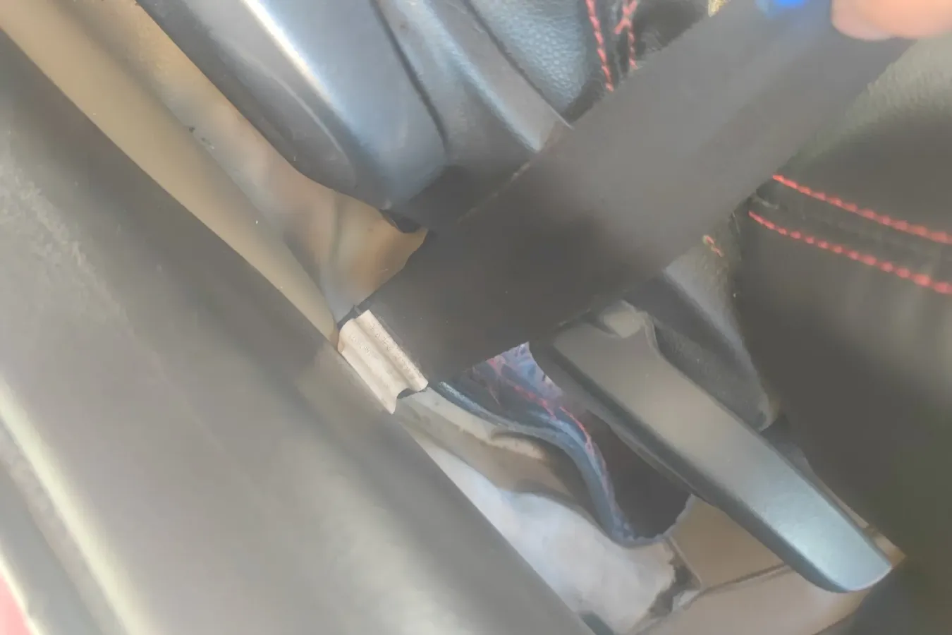 2007 Peugeot 307 1.6L 106HP L4 5MT,autocango,china used car exporter,china ev exporter,chinese used car exporter,chinese used ev exporter