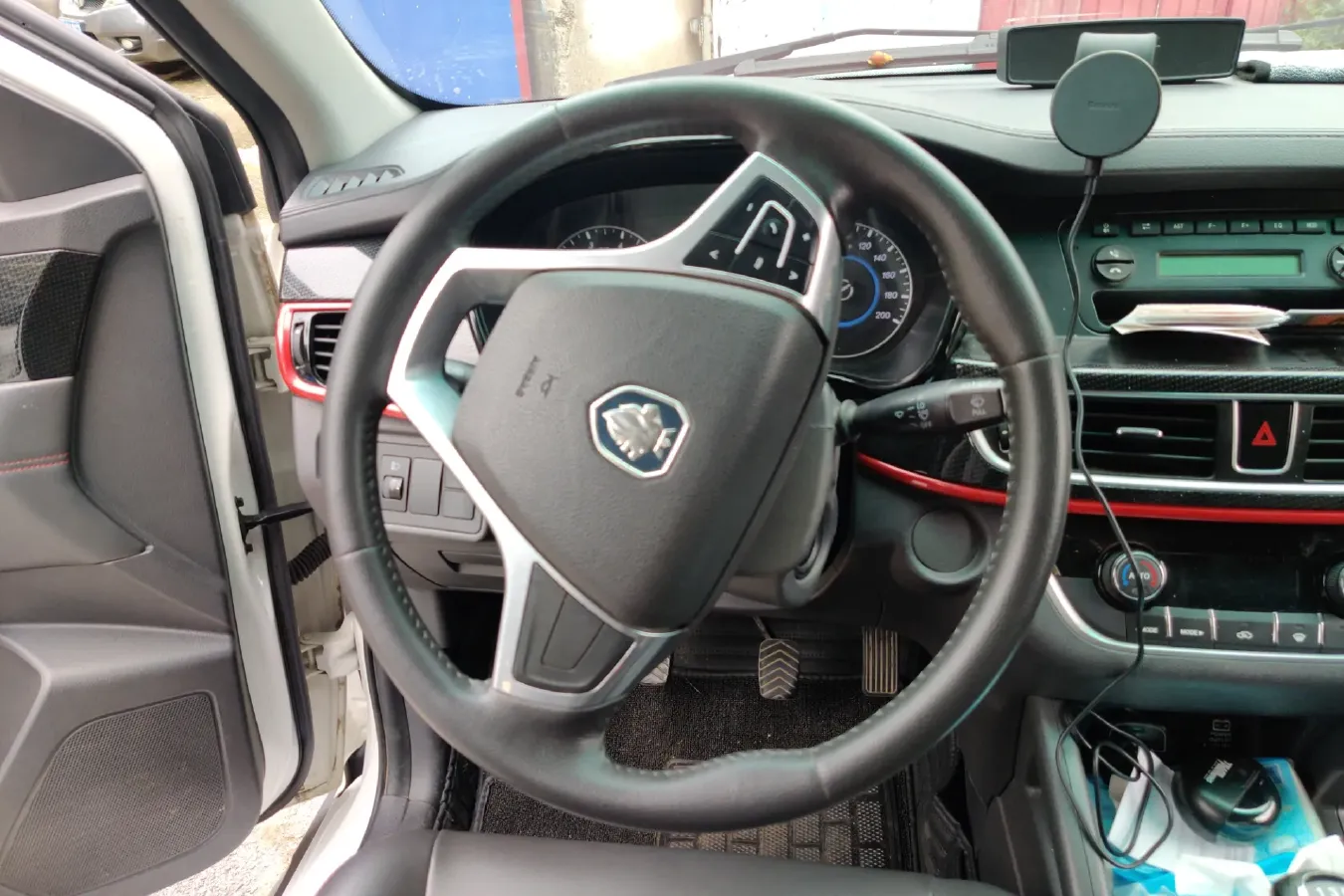 2017 Foton Gratour im8 1.5L 116HP L4 5MT,autocango,china used car exporter,china ev exporter,chinese used car exporter,chinese used ev exporter
