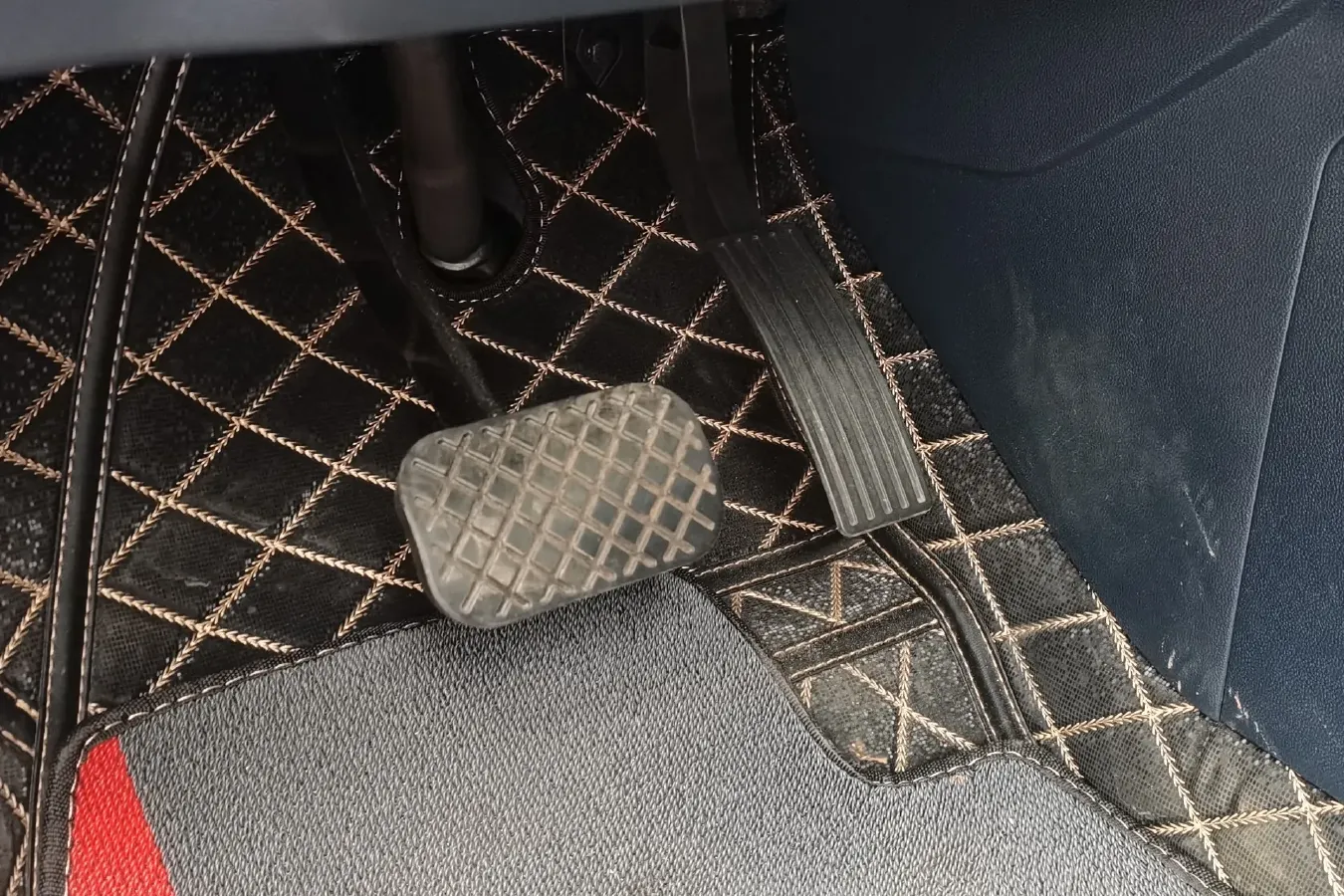 2019 BaoJun RM-5 1.5T 147HP L4 CVT,autocango,china used car exporter,china ev exporter,chinese used car exporter,chinese used ev exporter