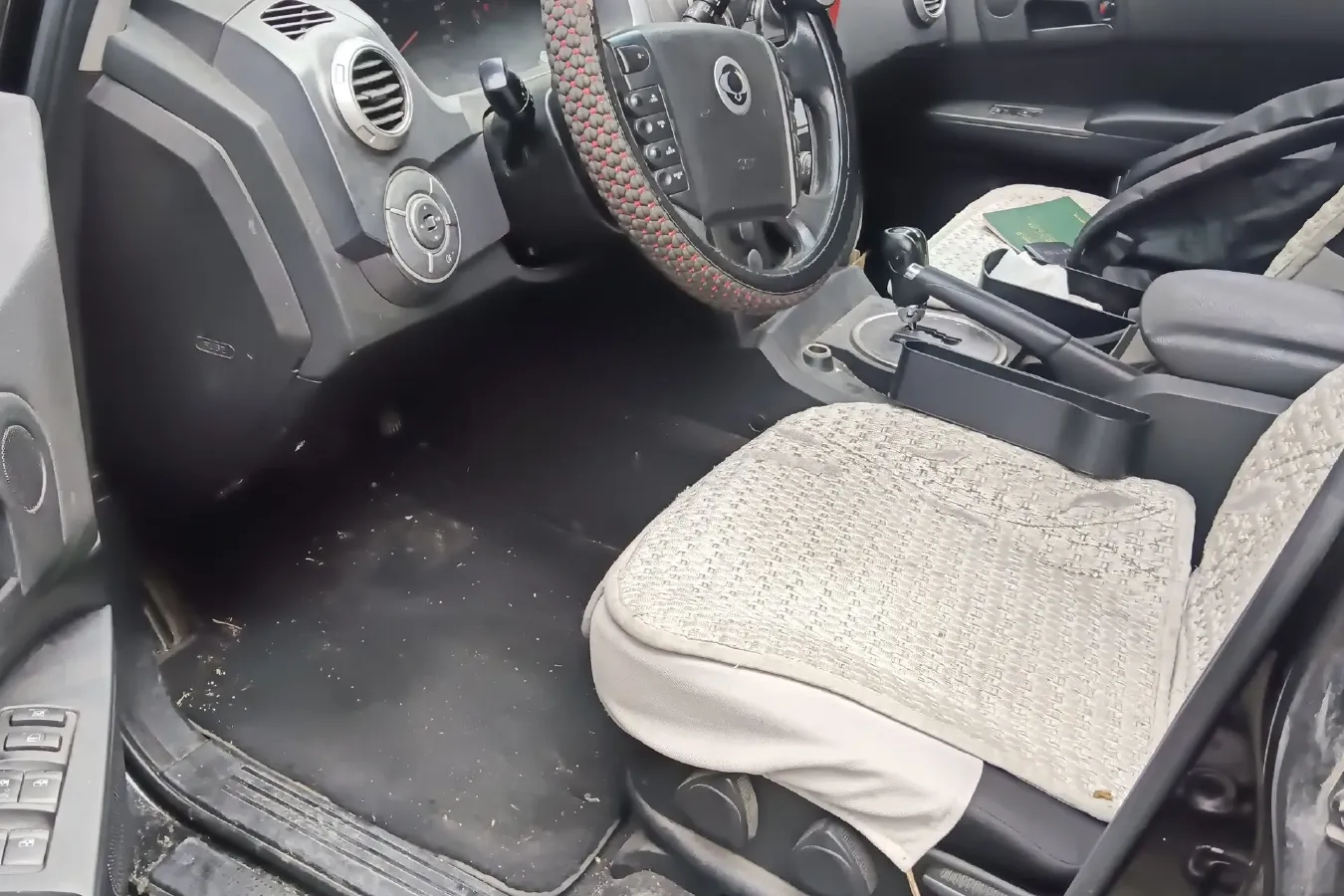 2010 SsangYong ActYon 2.0T 139HP L4 6AT,autocango,china used car exporter,china ev exporter,chinese used car exporter,chinese used ev exporter