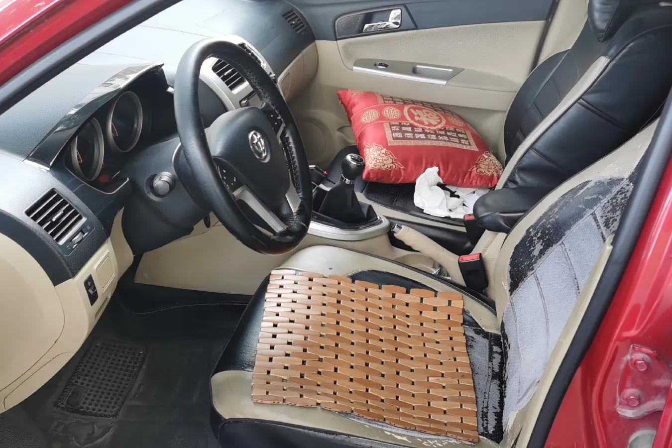 2013 Brilliance Auto H330 1.5L 105HP L4 5MT,autocango,china used car exporter,china ev exporter,chinese used car exporter,chinese used ev exporter