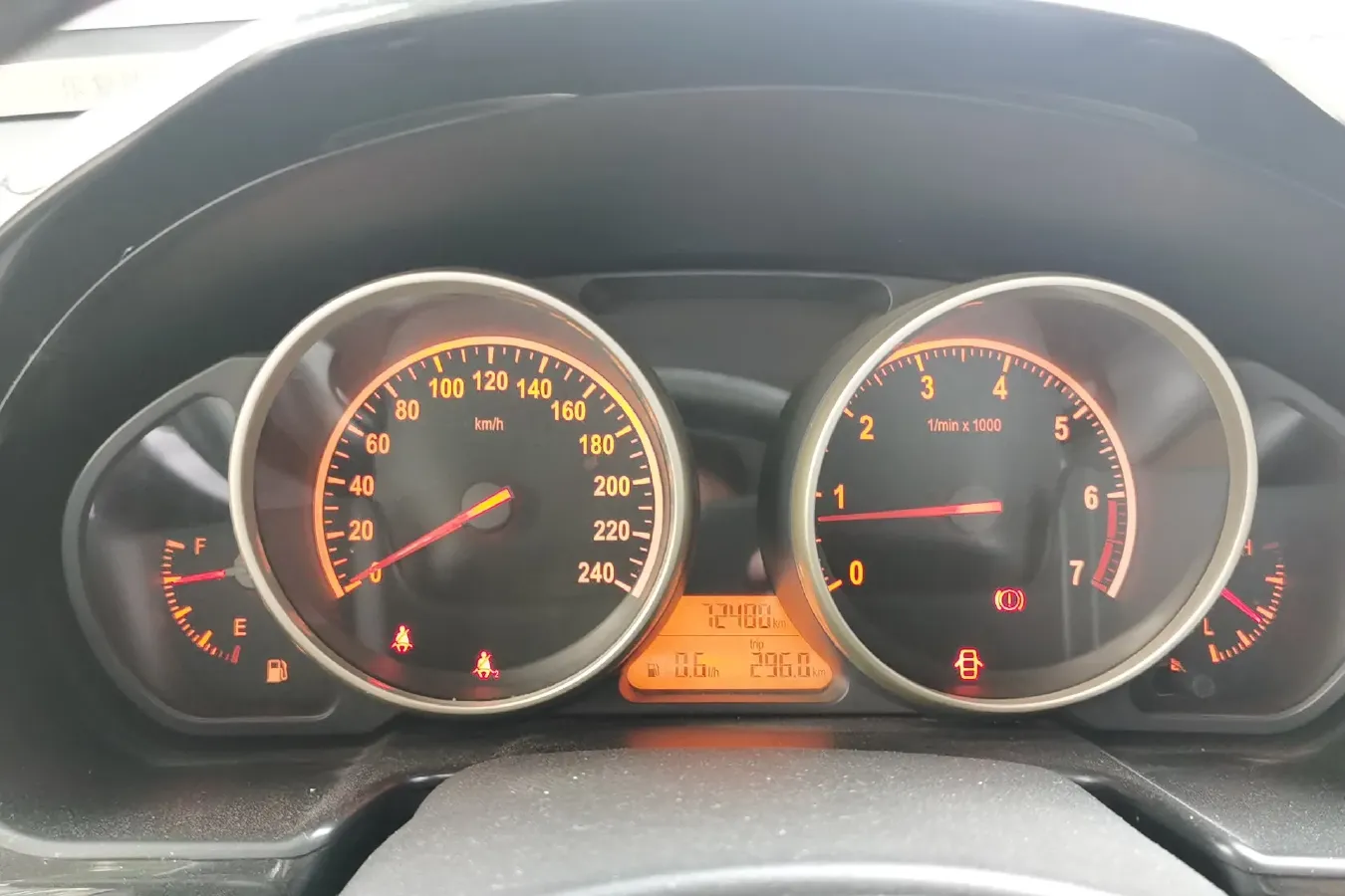 2013 Brilliance Auto H330 1.5L 105HP L4 5MT,autocango,china used car exporter,china ev exporter,chinese used car exporter,chinese used ev exporter