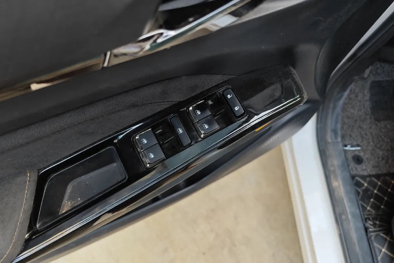 2023 ChangAn Oshan X5 Plus 1.5T 188HP L4 7DCT,autocango,china used car exporter,china ev exporter,chinese used car exporter,chinese used ev exporter