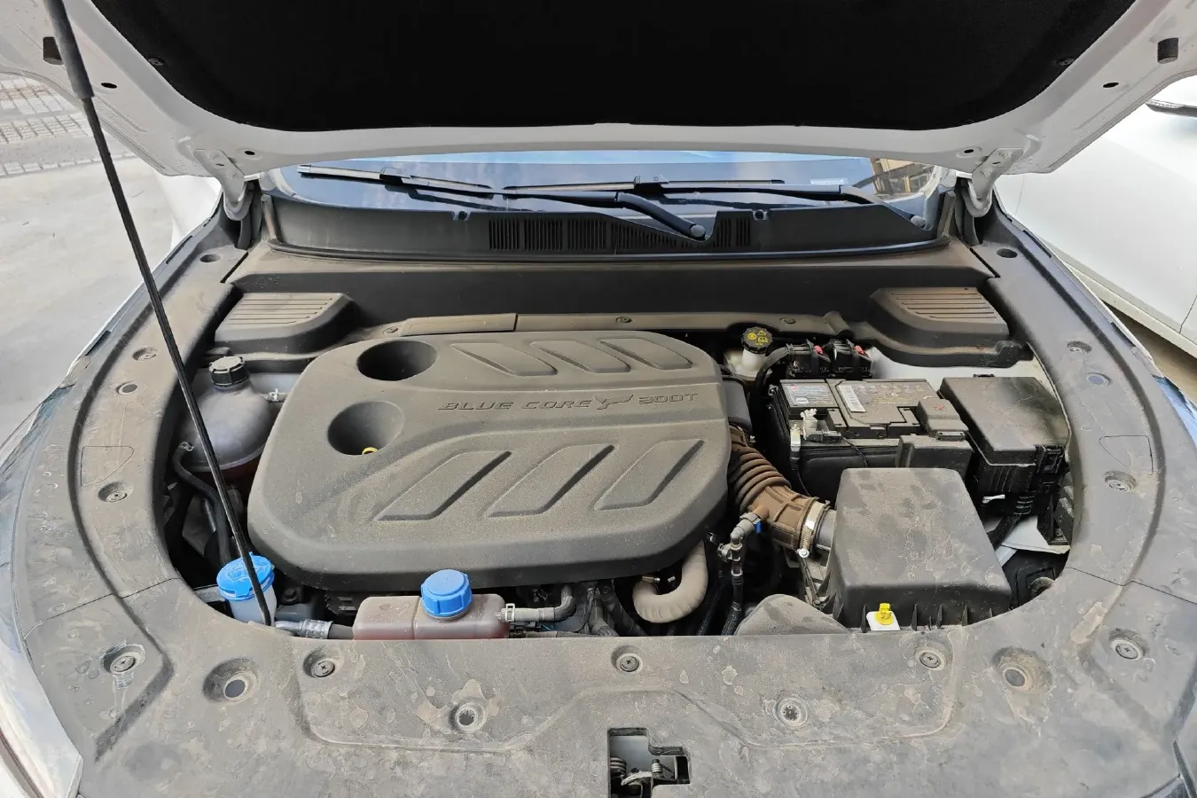 2023 ChangAn Oshan X5 Plus 1.5T 188HP L4 7DCT,autocango,china used car exporter,china ev exporter,chinese used car exporter,chinese used ev exporter