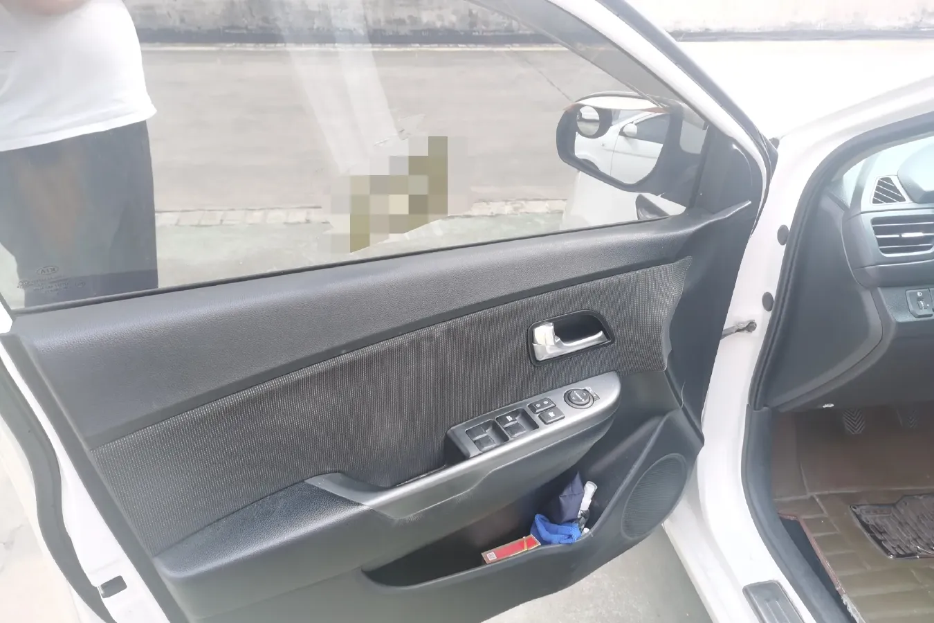 2015 Kia K2 1.4L 107HP L4 5MT,autocango,china used car exporter,china ev exporter,chinese used car exporter,chinese used ev exporter