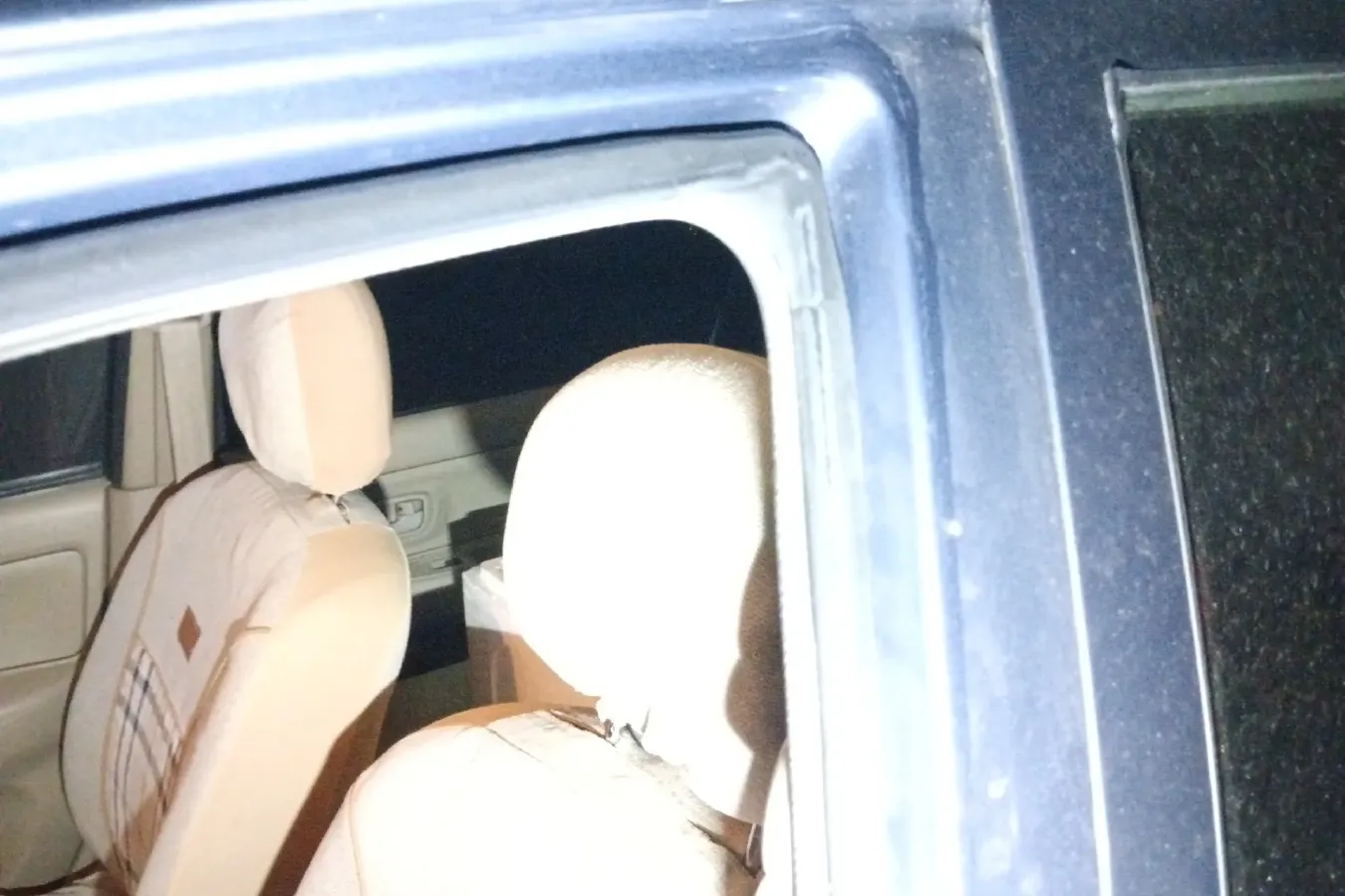 2009 FAW Senia M80 1.3L 91HP L4 5MT,autocango,china used car exporter,china ev exporter,chinese used car exporter,chinese used ev exporter