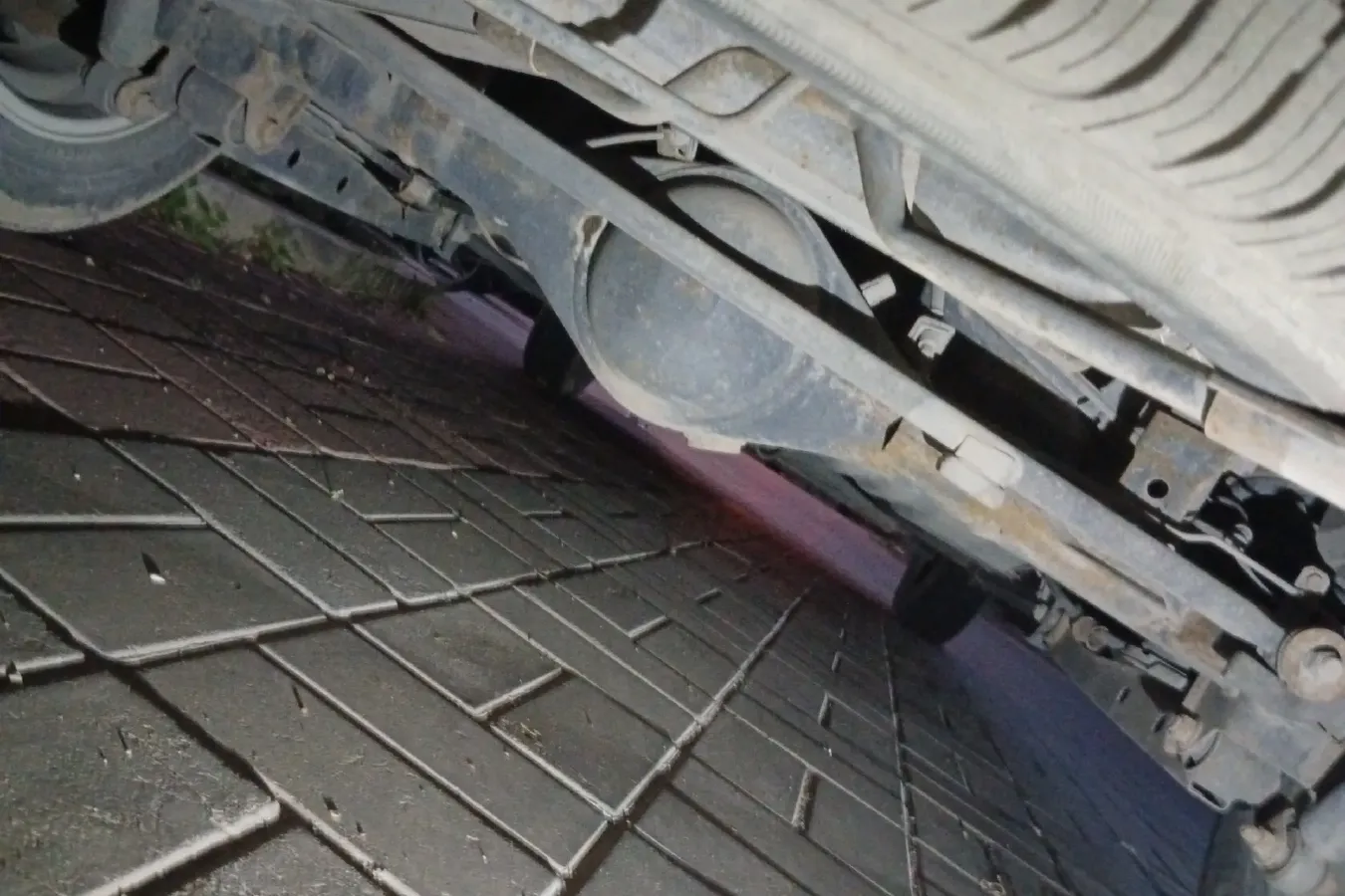 2009 FAW Senia M80 1.3L 91HP L4 5MT,autocango,china used car exporter,china ev exporter,chinese used car exporter,chinese used ev exporter