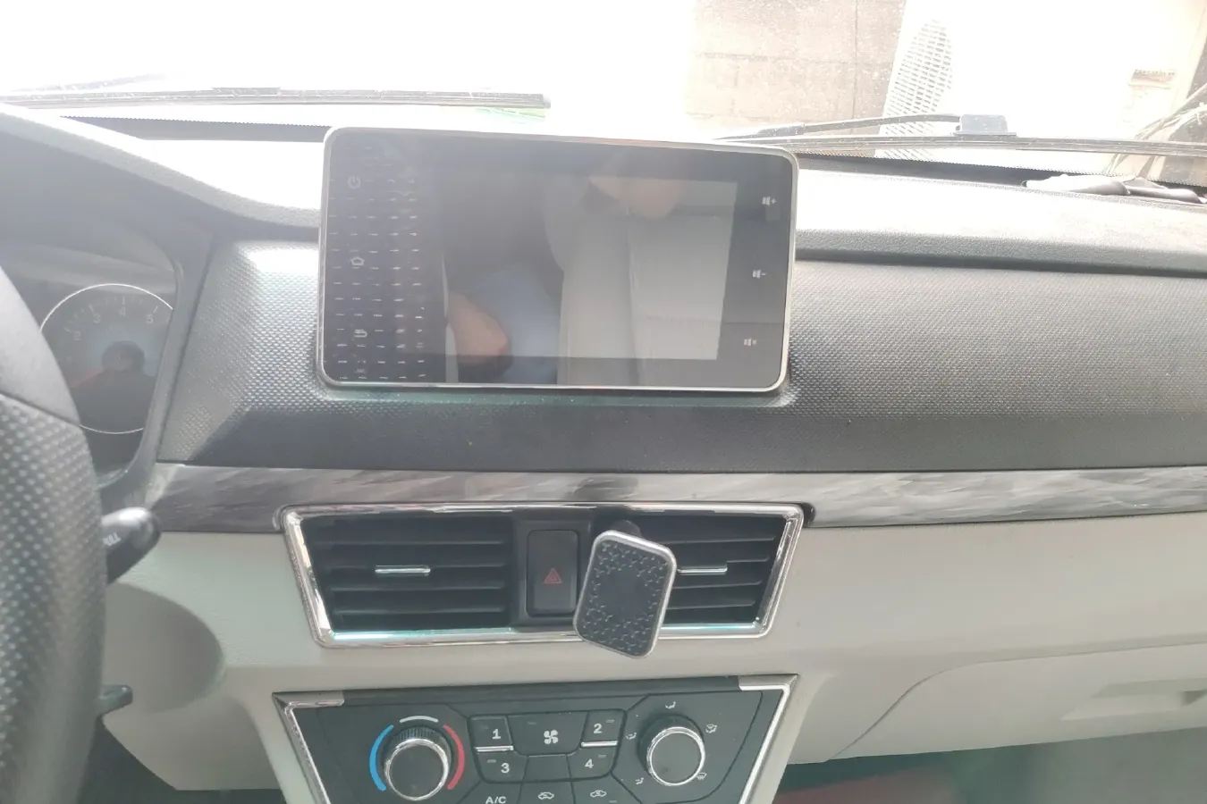 2019 JinBei New Sea Lion S 1.5L 102HP L4 5MT,autocango,china used car exporter,china ev exporter,chinese used car exporter,chinese used ev exporter