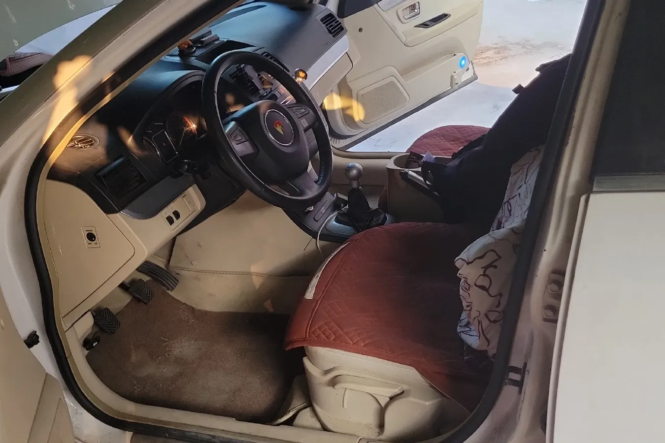 2011 Youngman Lotus L5 1.6L 123HP L4 5MT,autocango,china used car exporter,china ev exporter,chinese used car exporter,chinese used ev exporter