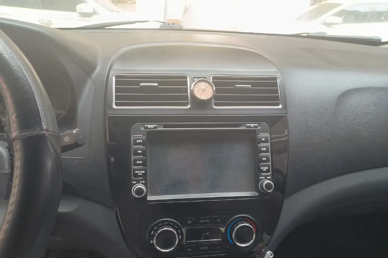 2014 DongFeng Forthing Joyear X3 1.5L 120HP L4 5MT,autocango,china used car exporter,china ev exporter,chinese used car exporter,chinese used ev exporter