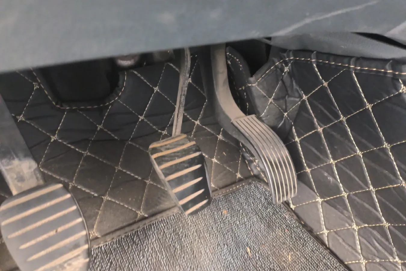 2014 DongFeng Forthing Joyear X3 1.5L 120HP L4 5MT,autocango,china used car exporter,china ev exporter,chinese used car exporter,chinese used ev exporter