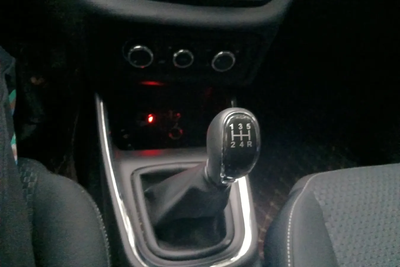 2021 JinBei Golden Sea Lion 1.5L 112HP L4 5MT,autocango,china used car exporter,china ev exporter,chinese used car exporter,chinese used ev exporter