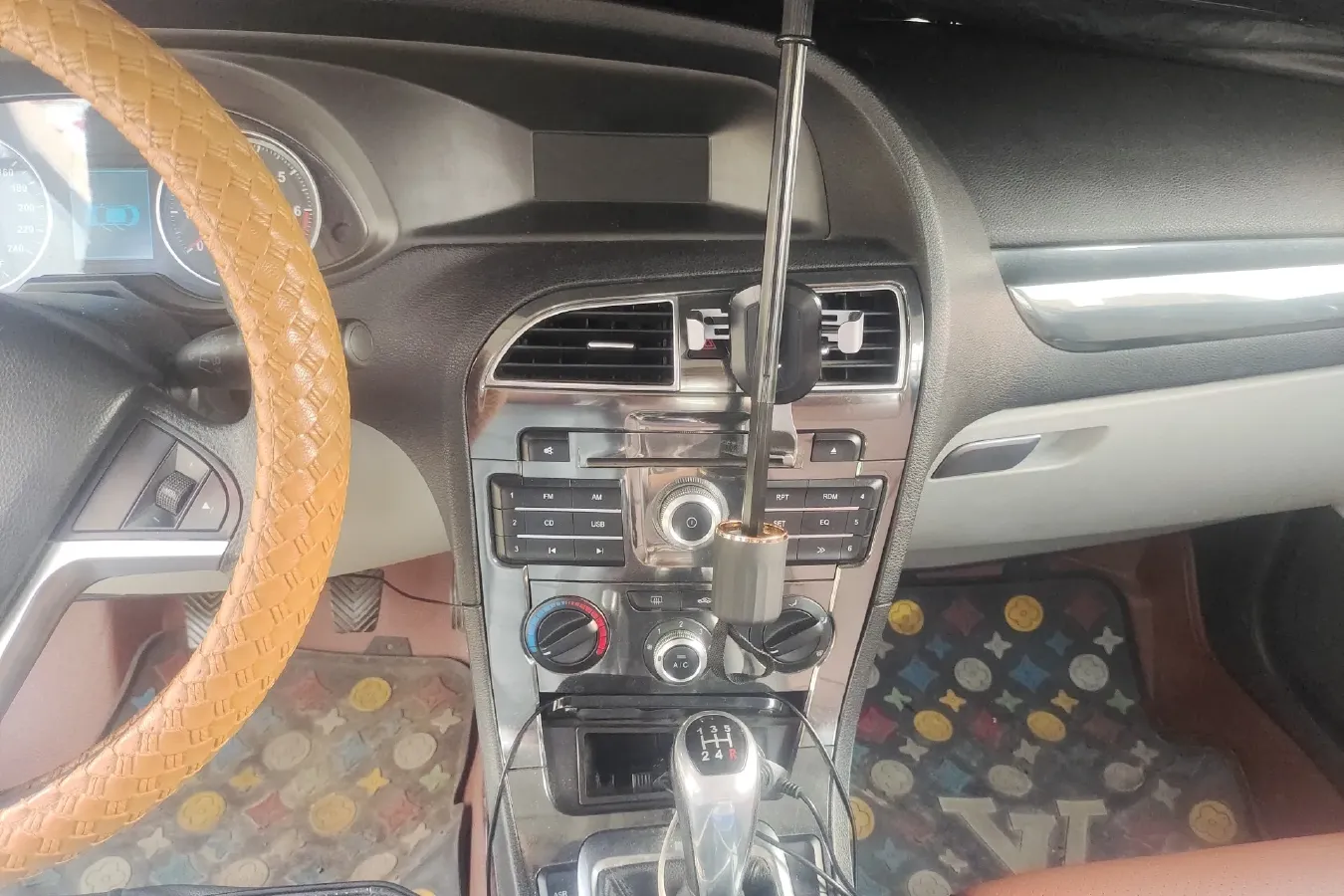 2011 Brilliance Auto H530 1.6L 118HP L4 5MT,autocango,china used car exporter,china ev exporter,chinese used car exporter,chinese used ev exporter