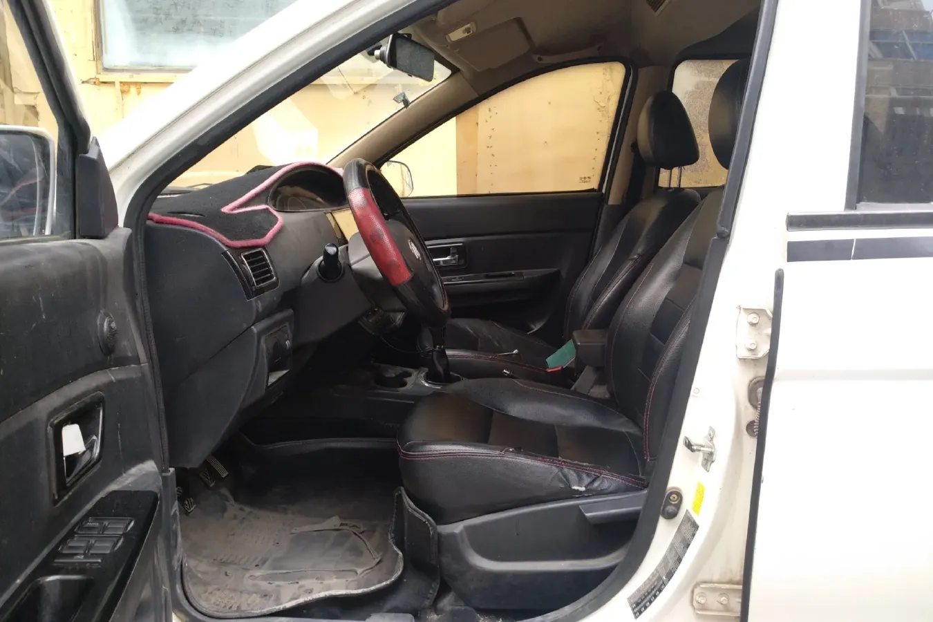 2015 LiFan LeTu 1.5L 109HP L4 5MT,autocango,china used car exporter,china ev exporter,chinese used car exporter,chinese used ev exporter