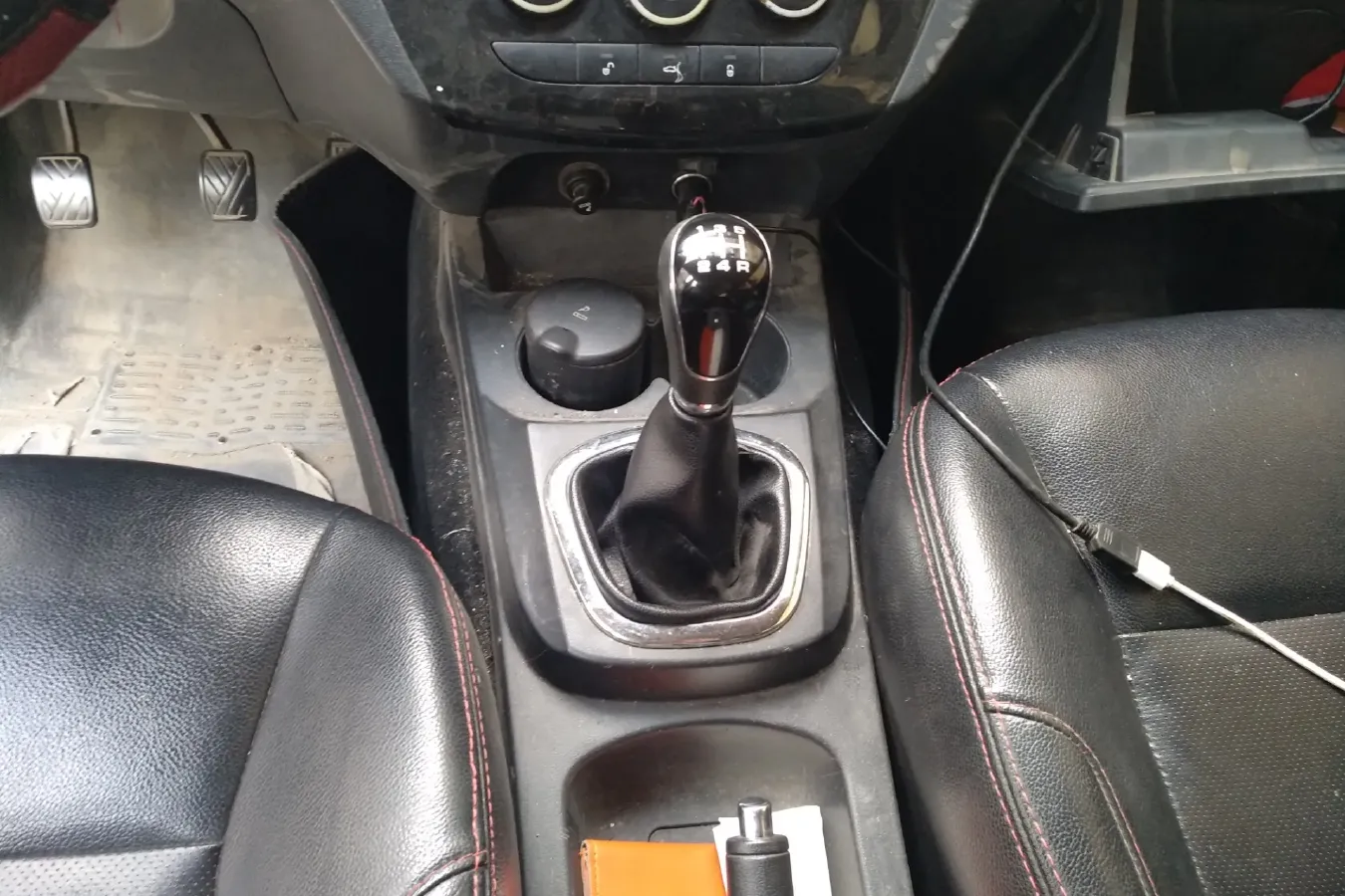 2015 LiFan LeTu 1.5L 109HP L4 5MT,autocango,china used car exporter,china ev exporter,chinese used car exporter,chinese used ev exporter