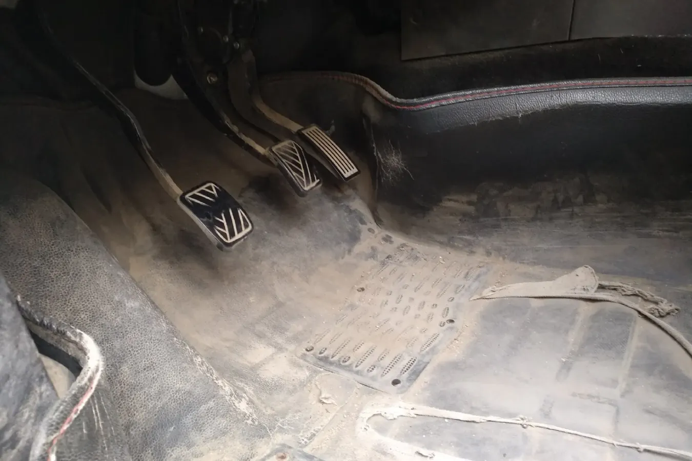 2015 LiFan LeTu 1.5L 109HP L4 5MT,autocango,china used car exporter,china ev exporter,chinese used car exporter,chinese used ev exporter