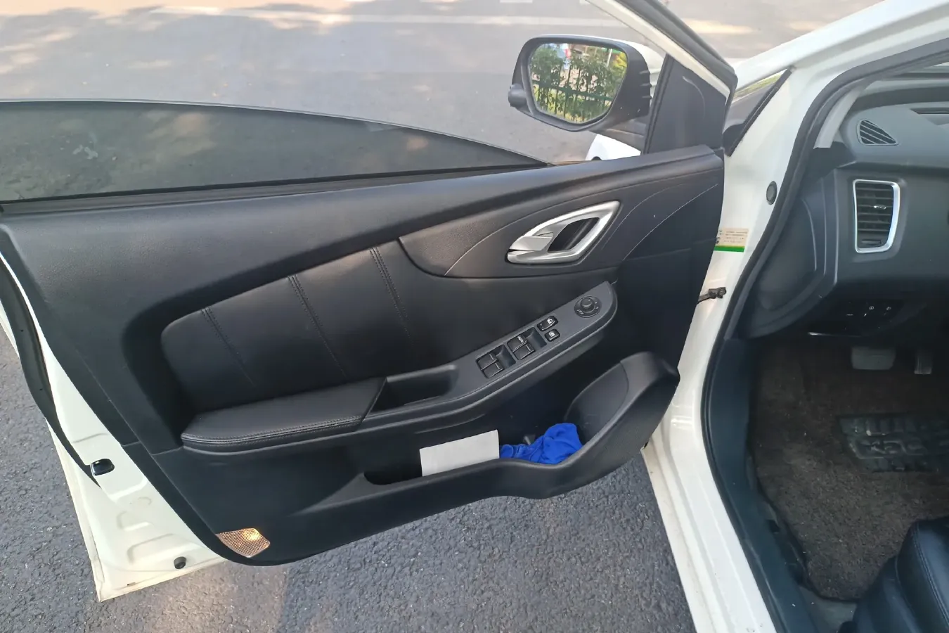 2013 Luxgen 5 1.8T 154HP L4 5AT,autocango,china used car exporter,china ev exporter,chinese used car exporter,chinese used ev exporter
